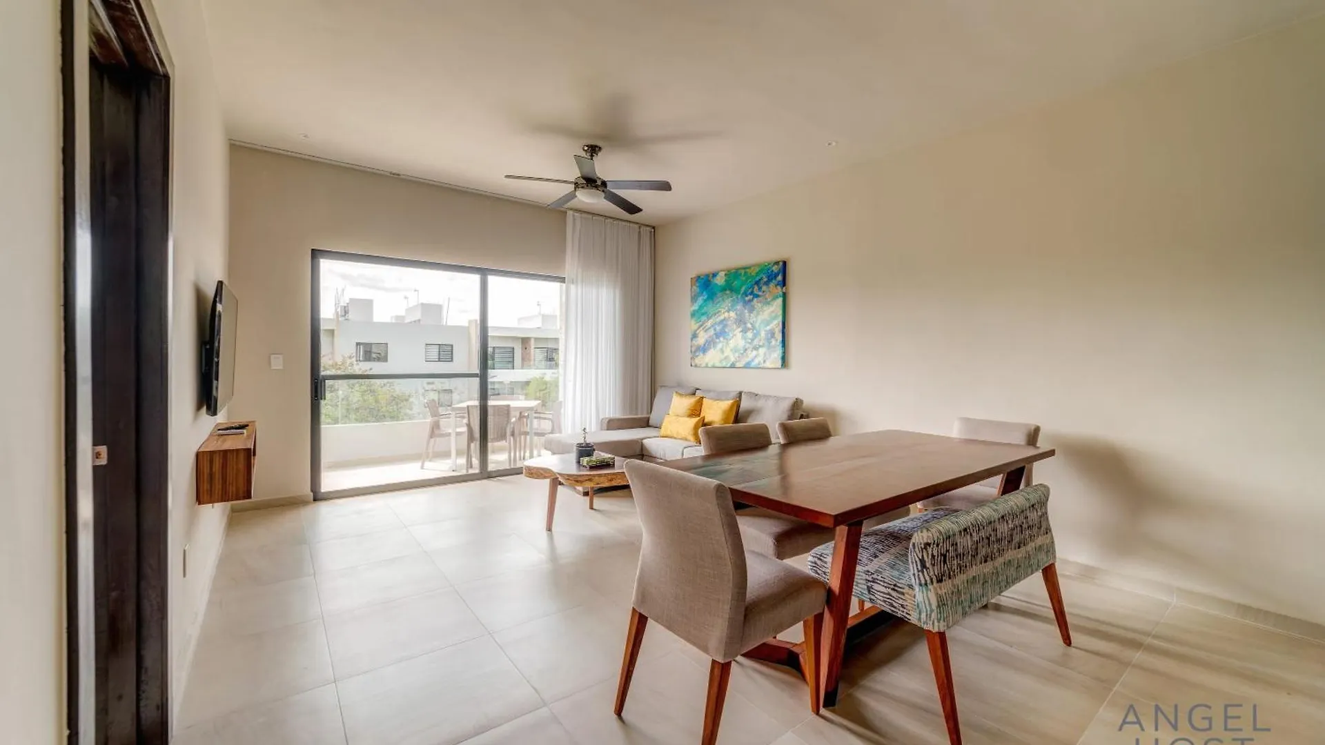 Tranquil Stay Onsite Pool Gym And Playground Playa del Carmen Apartment